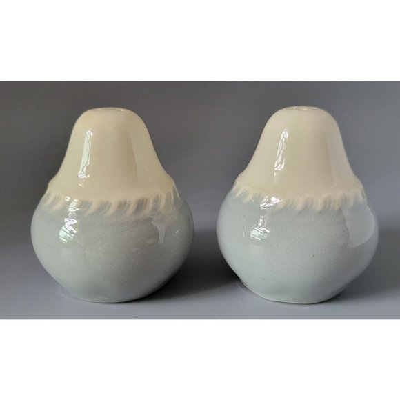 Vintage Harker Pottery Chesterton Light Gray Salt and Pepper 3" Shakers - Picture 1 of 6
